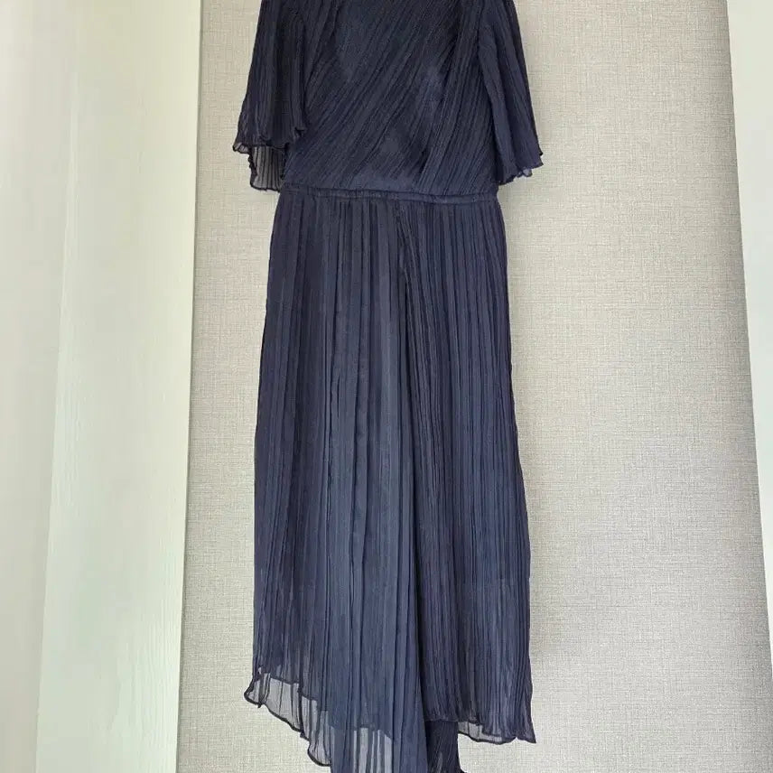 [BUNJANG] SYSTEM Pleated Asymmetric Long Dress Navy / SYSTEM 플리츠 언발롱원피스