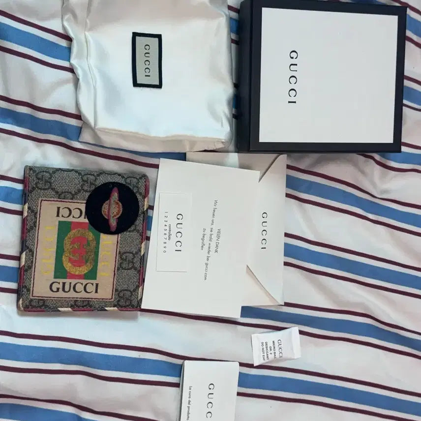 [BUNJANG] Gucci Bi-fold Wallet / (정품 퓰박스) 구찌 gucci 반지갑 희귀매물