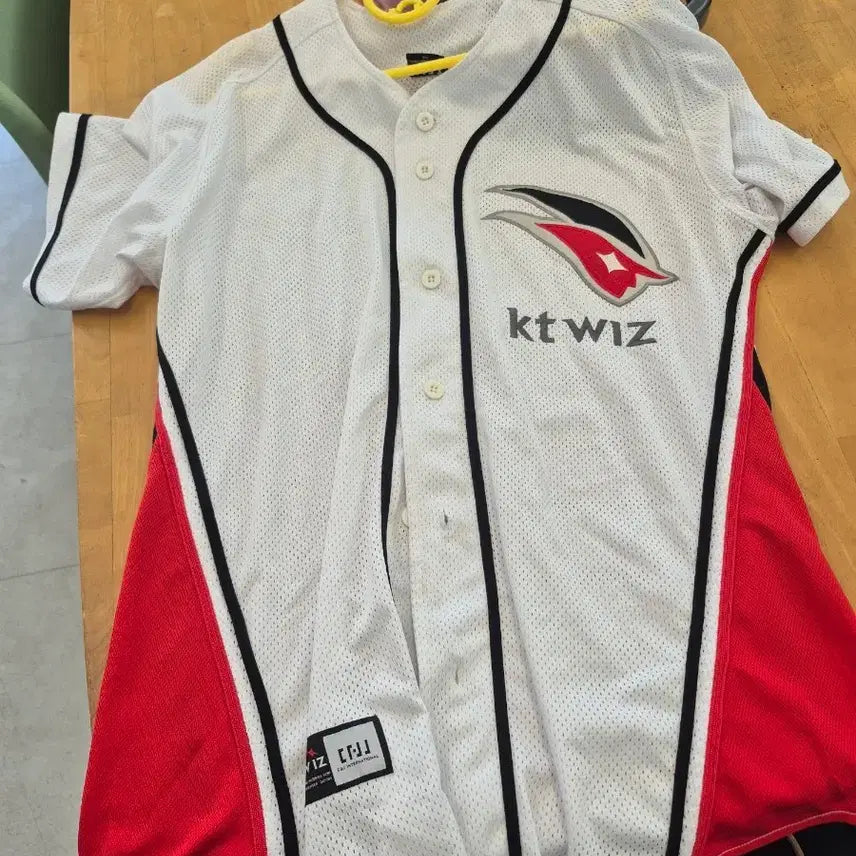 [BUNJANG] KT Wiz Early Home White Replica Uniform (Kim Sang-hyun #19) / kt wiz 초창기(창단 초) 홈 화이트 레플리카 유니폼(김상현 선수, #19)