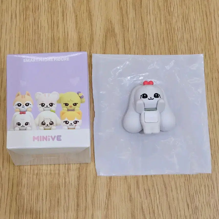 [BUNJANG] IVE Jang Wonyoung Cherry Smartphone Figure DIVE INTO MINIVE Pop-Up / IVE 아이브 장원영 체리 스마트폰 피규어 히퍼 다이브 인투 미니브 팝업 DIVE INTO MINIVE