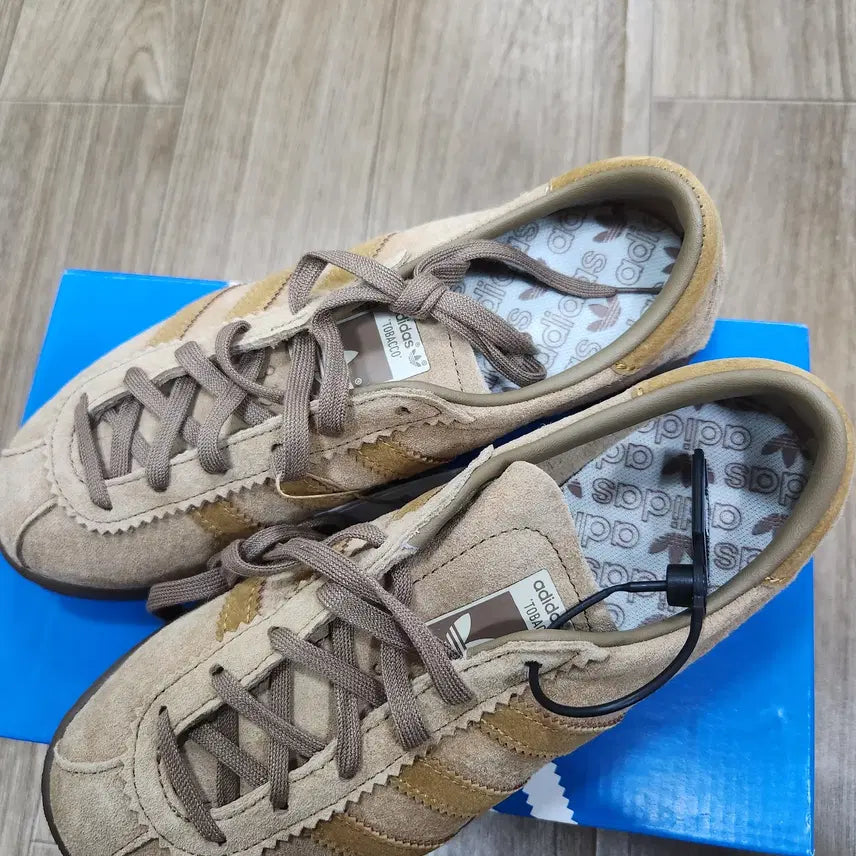 [BUNJANG] Adidas Tobacco GY7396 / 무배 새상품 / 220 아디다스 토바코 GY7396 220mm