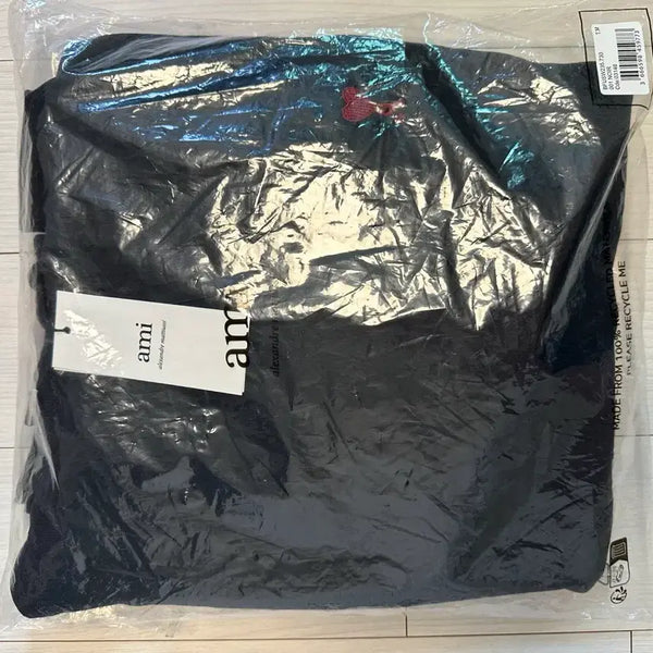 [BUNJANG] Ami Small Heart Logo Hoodie Black / 아미 스몰 하트 로고 후드 블랙