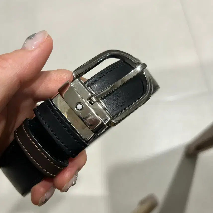 [BUNJANG] Montblanc Horseshoe Buckle 30mm Reversible Leather Belt / 몽블랑 홀스슈 버클 30mm 리버시블 레더 벨트 블랙 브라운