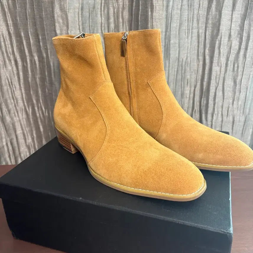 [BUNJANG] 100% Suede Chelsea Boots Beige 265mm / 100% 스웨이드 첼시부츠 베이지 265mm / 새제품