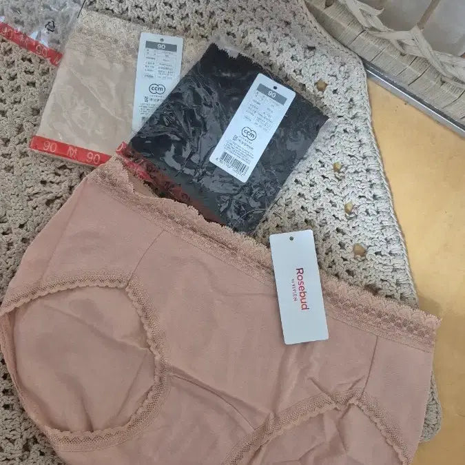 [BUNJANG] Vivian Women's Panties Set (Size 90) / 미사용!비비안정품여성팬티90 3종셋트