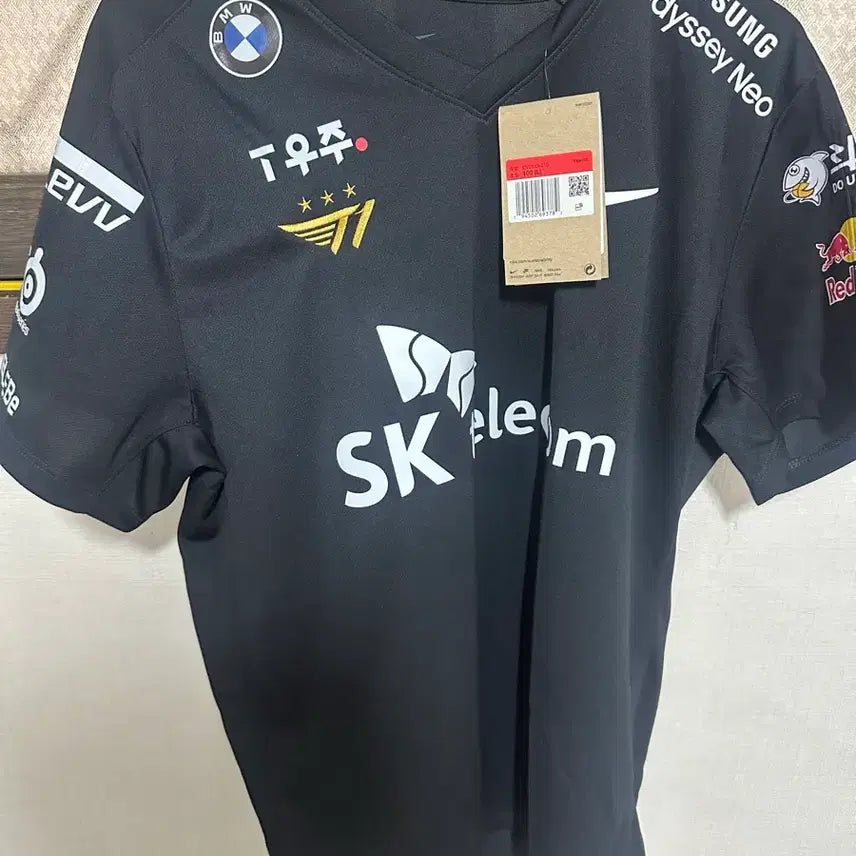 [BUNJANG] T1 2022 Worlds Uniform ONER Marked L Size / T1 2022 월즈 유니폼 ONER 마킹 L 사이즈 새상품입니다.