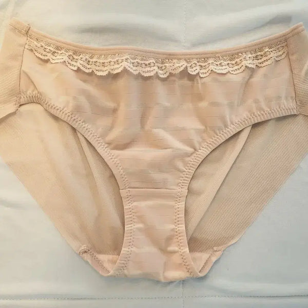 [BUNJANG] Women's Frill Beige Panties (Used, M Size) / (중고) 프릴 베이지 여성팬티