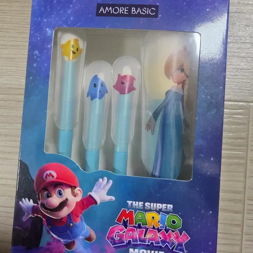 [BUNJANG] Amore Basic Super Mario Makeup Brush Set (4 Types) / 아모레베이직 슈퍼마리오 메이크업 브러쉬 4종