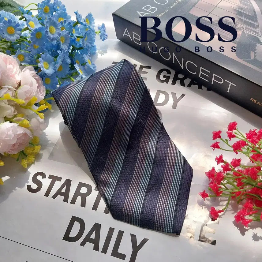 [BUNJANG] BOSS HUGO BOSS Silk Stripe Necktie 9.1cm / BOSS HUGO BOSS 휴고보스 실크 블루 네이비 스트라이프 넥타이 9.1cm A+등급 k3254
