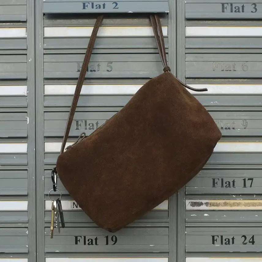 [BUNJANG] LOW CLASSIC Suede Caramel Box Bag Brown / 로우클래식 스웨이드 카라멜 박스 백 브라운