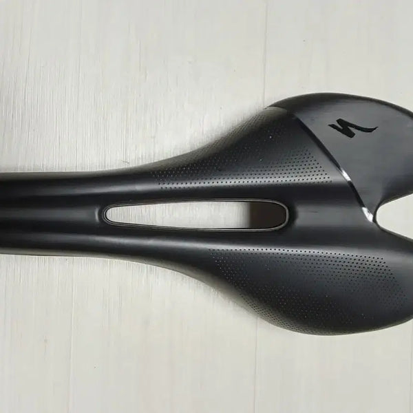 [BUNJANG] Specialized Toupe Pro Carbon Saddle (143mm) / A급]] 초경량 스페셜라이즈드 투페 프로 카본 자전거 안장 팔아요 (143미리) 택포12만