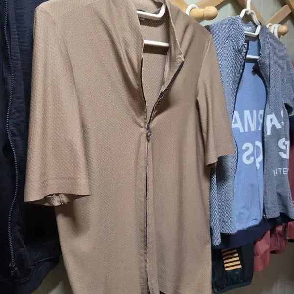 [BUNJANG] ASSOS Equipe RS Jersey S11 Terra Sand & Mille GT C2 Jersey / 아소스  두벌 가격입니다. 아소스이큅r저지s11테라샌드.  밀레gt c2질랫 입니다 둘다 고급스런 색 입니다