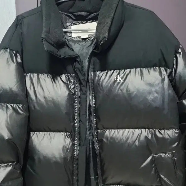 [BUNJANG] Calvin Klein Glossy Padded Winter Jacket Black / 캘빈클라인 유광 패딩 블랙