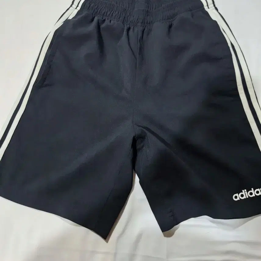 [BUNJANG] Adidas Black 3-Stripes Training Shorts / 아디다스 검정 3선 트레이닝 반바지