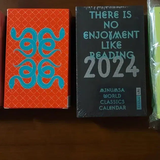 [BUNJANG] Minumsa 2024-2025 Calendar Bundle / 민음사 일력 일괄 (24년, 25년 세계문학전집 일력 / 인생일력 )