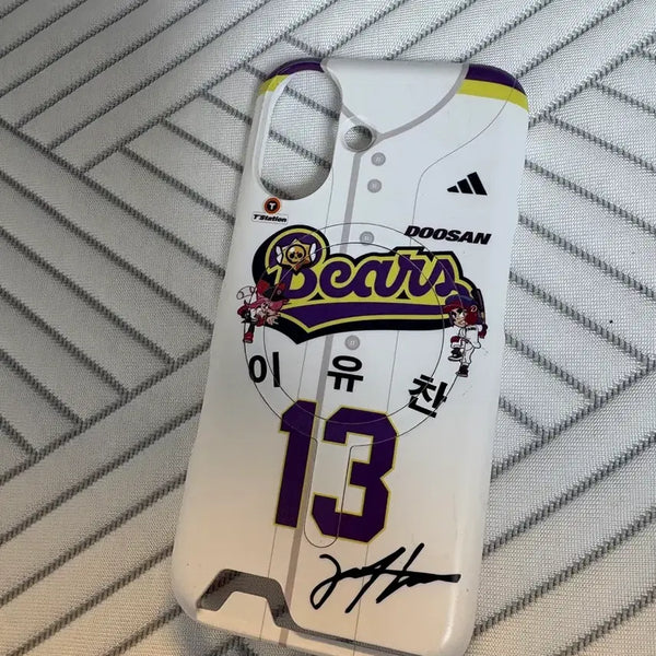 [BUNJANG] Doosan Bears Lee Yoo-chan Signed Autograph Phone Case (iPhone 16) / 두산 이유찬 폰케이스
