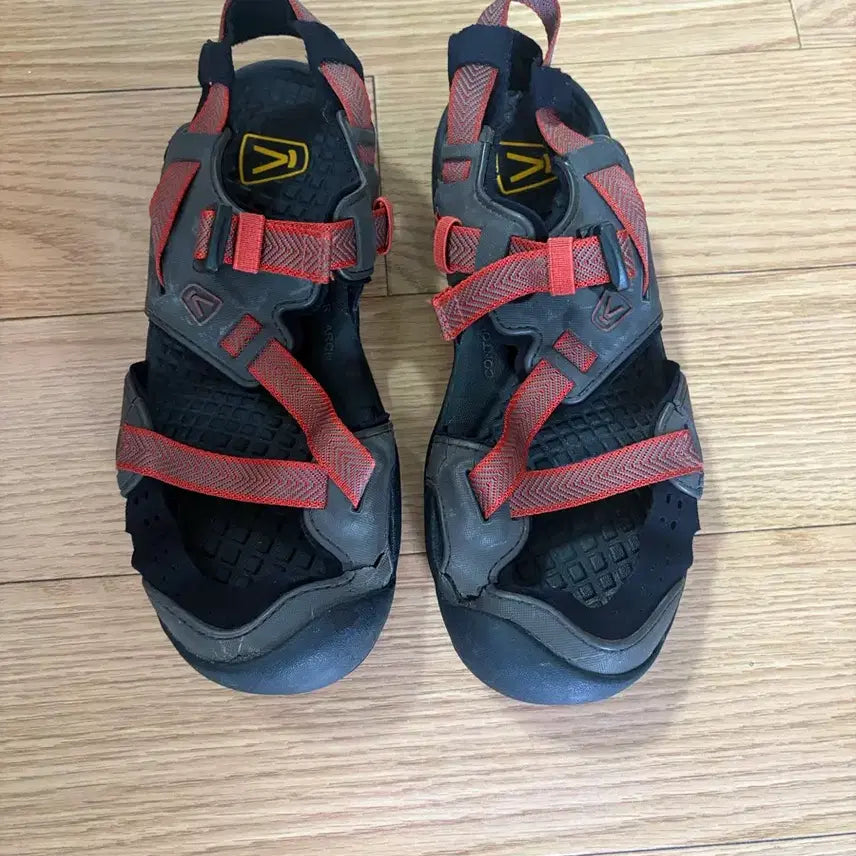 [BUNJANG] KEEN Clearwater CNX Outdoor Sandals (250mm) / 킨 KEEN 클리어워터 CNX 아웃도어 샌들 250