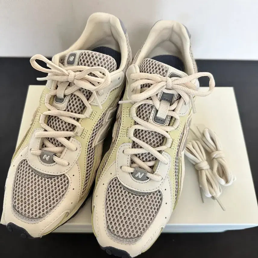 [BUNJANG] New Balance x Auralee 204L White Lime Sneakers / 뉴발란스 x 오라리 204L 화이트 라임