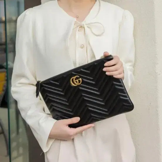 [BUNJANG] Gucci Marmont Matelassé Clutch Black / 구찌 마틀라세 클러치/클러치백 새상품급 정품(영수증O)