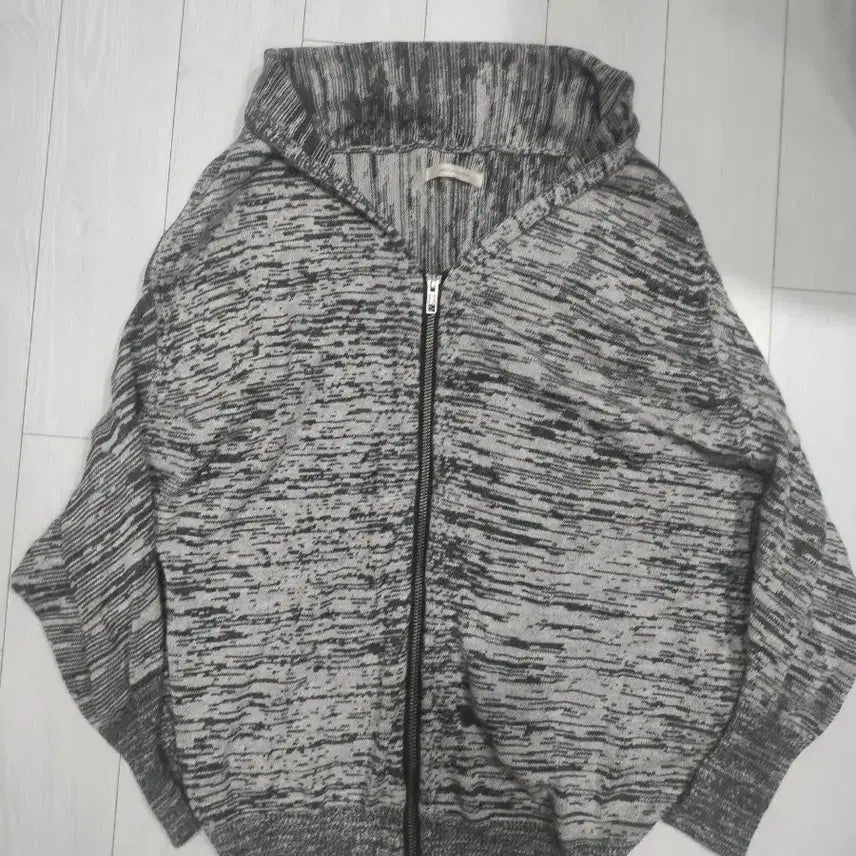 [BUNJANG] Batwing Knit Zip-Up Gray Melange / 가오리핏 니트 집업 그레이 멜란지