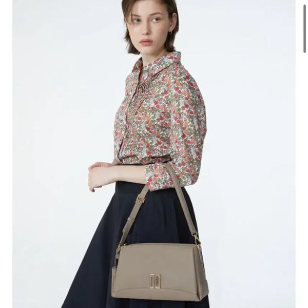 [BUNJANG] Daks Populet Beige DD Logo Shoulder Bag / populet베이지 DD로고 소가죽 숄더백 닥스가방