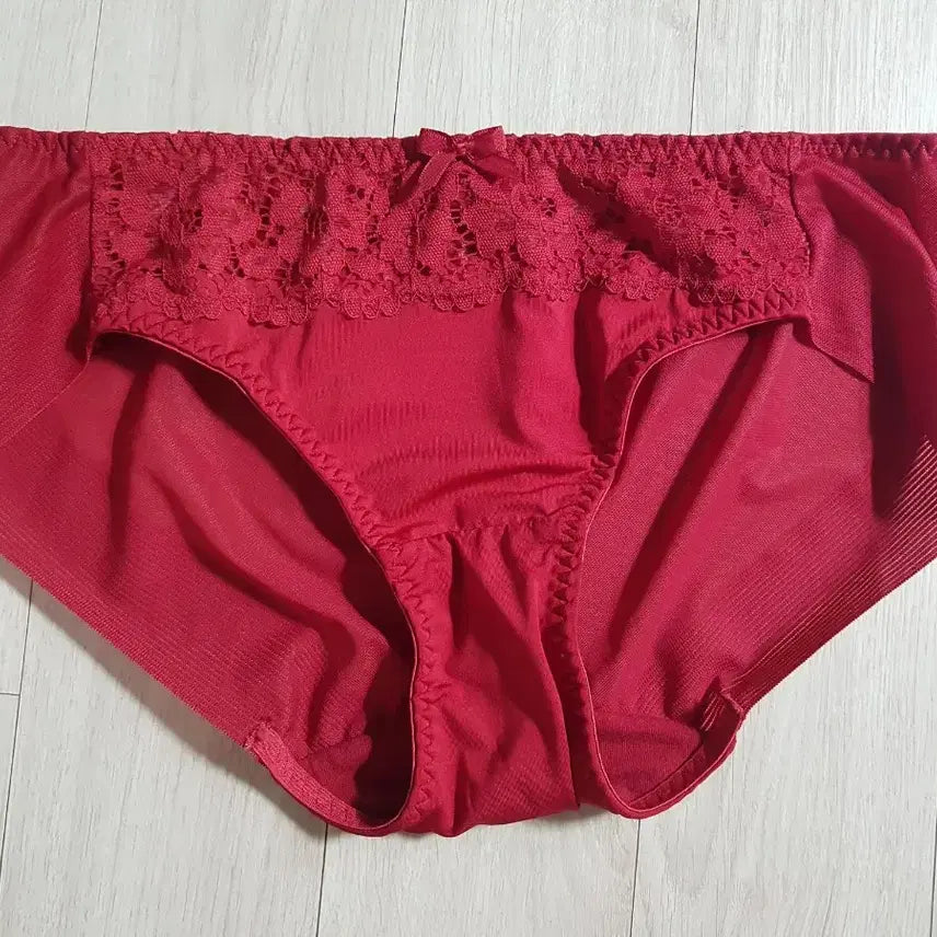 [BUNJANG] Red Lace Women's Panties (Used) / 레드 레이스 여성팬티 (중고)