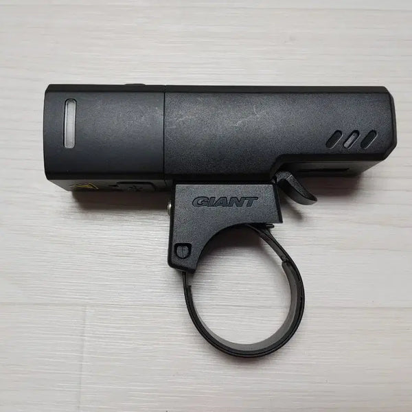 [BUNJANG] Giant Recon HL700 Headlight / 자이언트 리콘 전조등 - A급 LECON HL700 팝니다. ( 택포 3.8만)