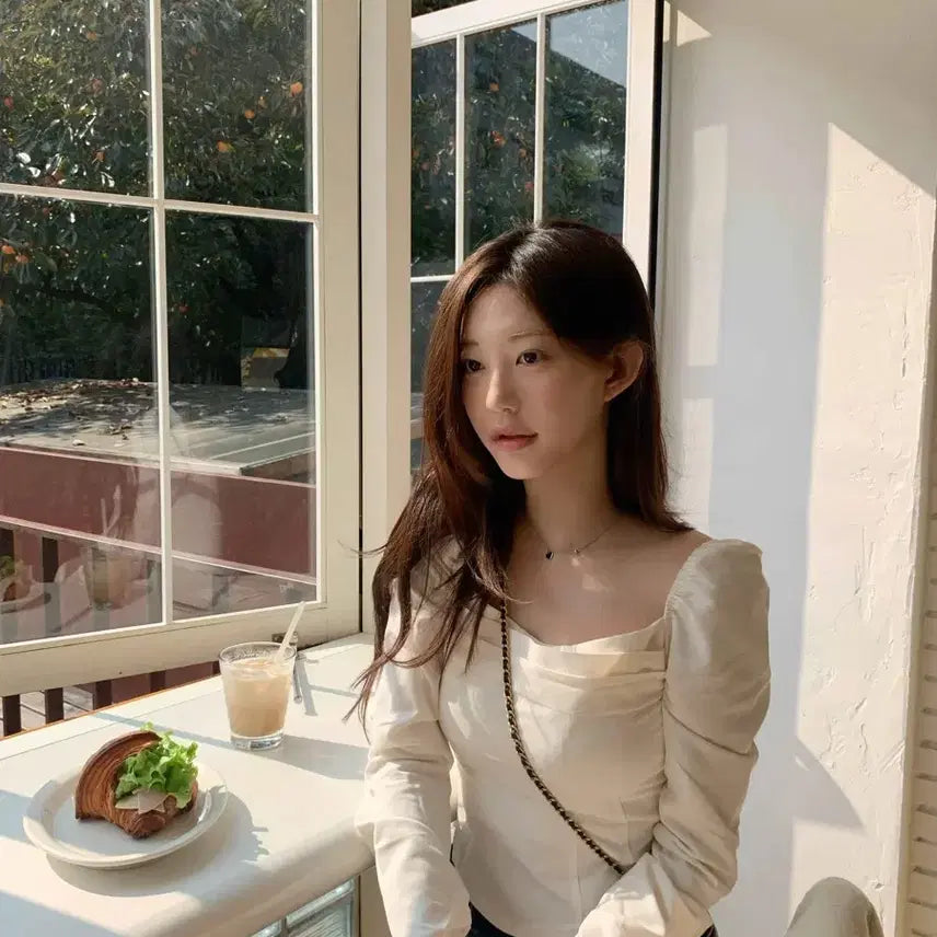 [BUNJANG] Jennie-o Clean Square Blouse Ivory M / 제니오 클린스퀘어 블라우스 아이보리 M