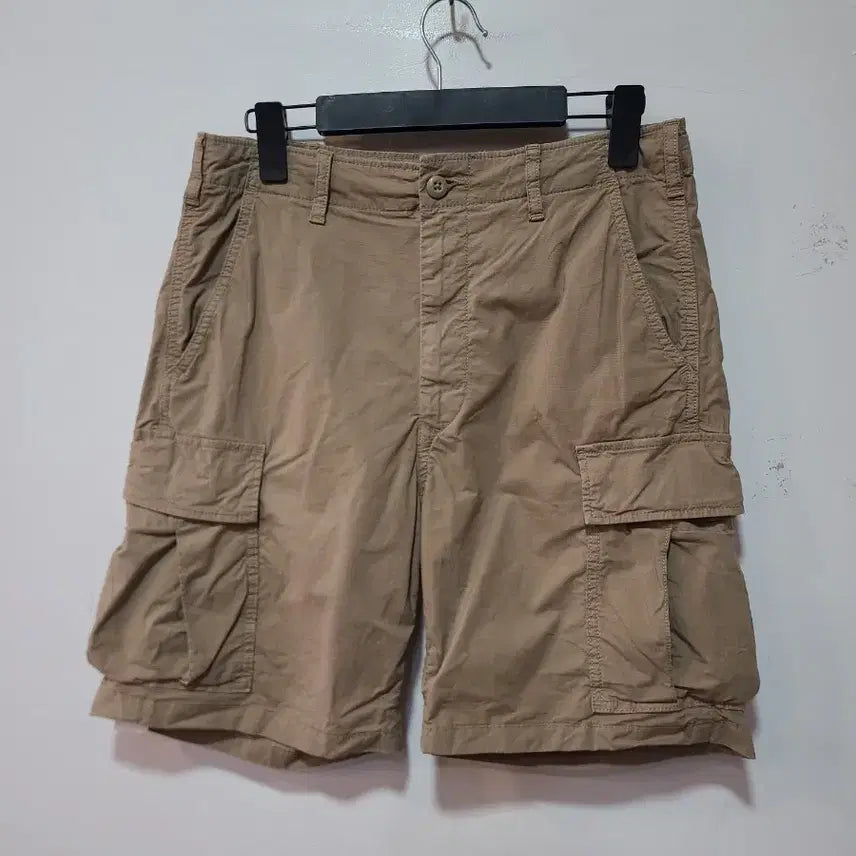[BUNJANG] Uniqlo Cargo Shorts Beige Size S / 유니클로 카고 반바지 S 베이지 (30인치까지 가능)