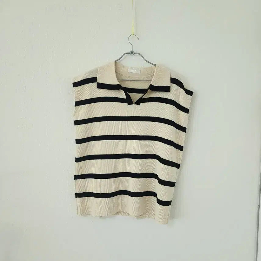 [BUNJANG] Beige Black Striped Oversized Knit Vest / 베이지 블랙 오버핏 스트라이프 단가라 니트