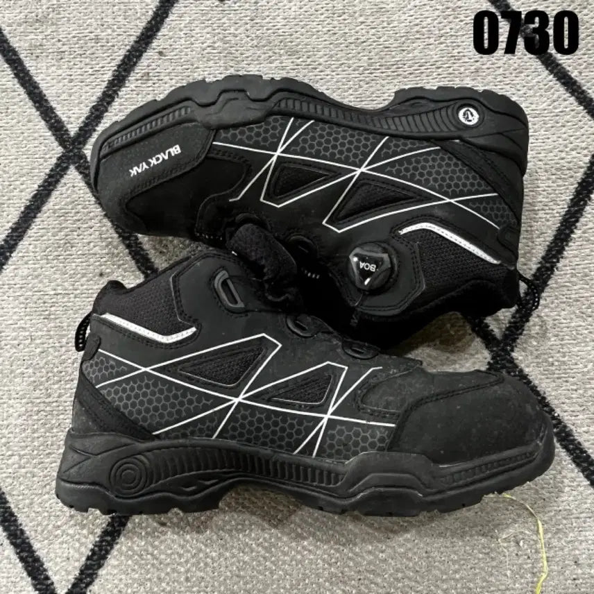 [BUNJANG] Black Yak Boa System Hiking Boots - Black, 265mm / 블랙야크 보아 시스템 등산화 블랙 265