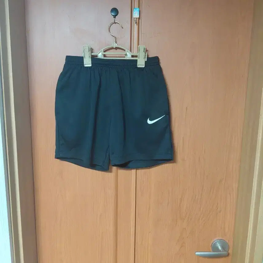 [BUNJANG] Nike Black Shorts / 나이키 블랙 반바지