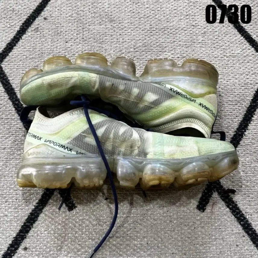 [BUNJANG] Nike Air VaporMax 2019 Fluorescent Green 240 / 나이키 에어 베이퍼맥스 2019 형광 연두색 240