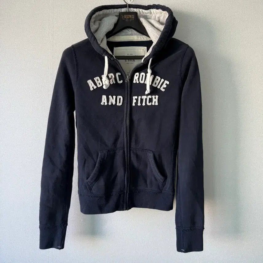 [BUNJANG] Abercrombie & Fitch Navy Slim Fit Hoodie Zip-Up / 아베크롬비 딱붙핏 네이비 후드집업