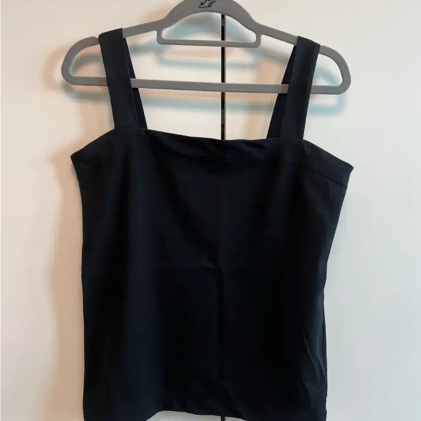 [BUNJANG] Black Tank Top / 검정 나시