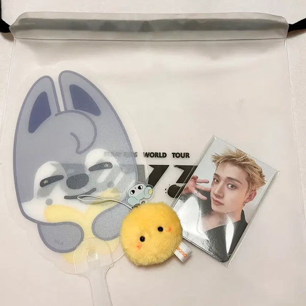 [BUNJANG] Stray Kids Run It Concert 7/29 Entrance Gift Bundle OT8 / 스키즈 런잇 중콘 7/29 콘서트 입장 기프트 일괄 ot8 뽁아리 울프찬