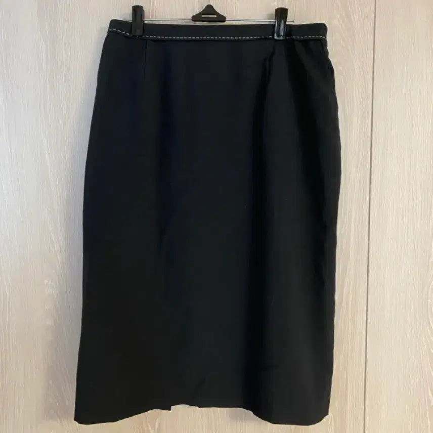 [BUNJANG] Rubina Black H-Line Skirt / 루비나 검정샏 h라인 스커트