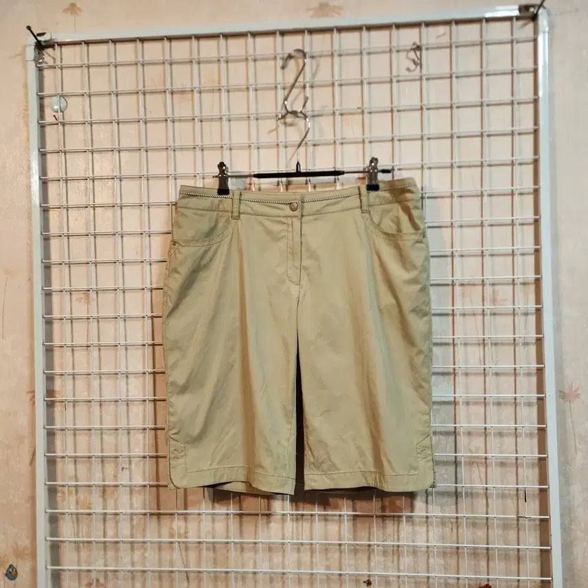 [BUNJANG] Phantom Shorts (Women's Size 32) / 팬텀반바지(여32)