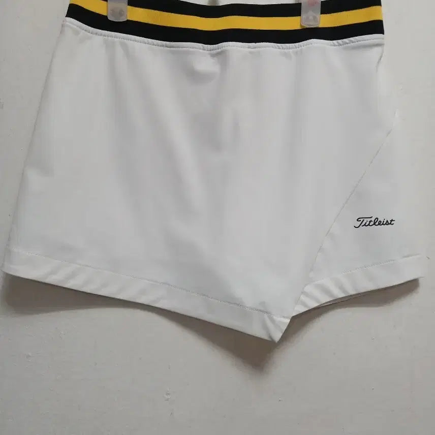 [BUNJANG] Titleist Golf Women's Skirt White Size 67 (26) / 타이틀리스트 골프 여성 스커트 치마 화이트 사이즈 67(26)