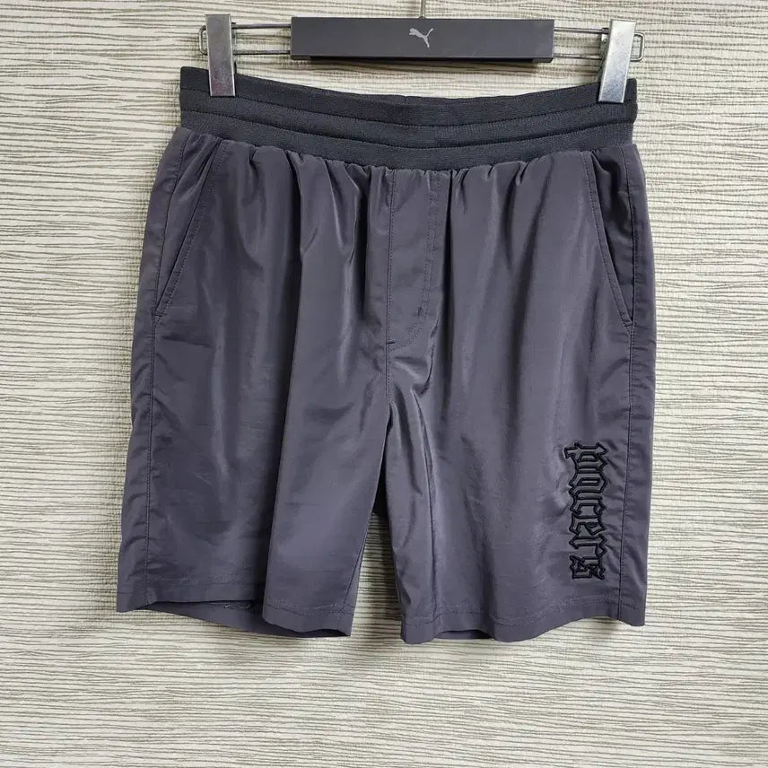 [BUNJANG] NBA Grey Shorts (Size 30) / NBA 반바지 (30)