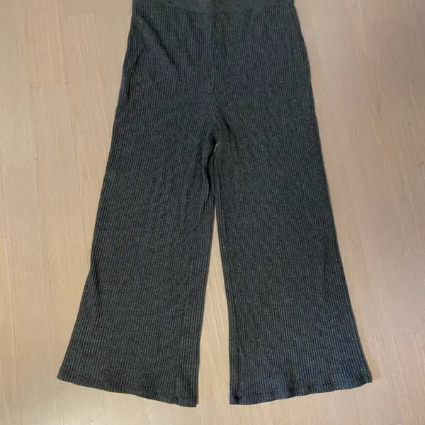 [BUNJANG] Gray Ribbed Wide Cropped Pants / 그레이 와이드 칠부팬츠