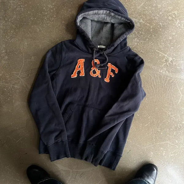 [BUNJANG] Abercrombie & Fitch Chenille Patch Distressed Hoodie / Abercrombie & Fitch Distressed Hoodie