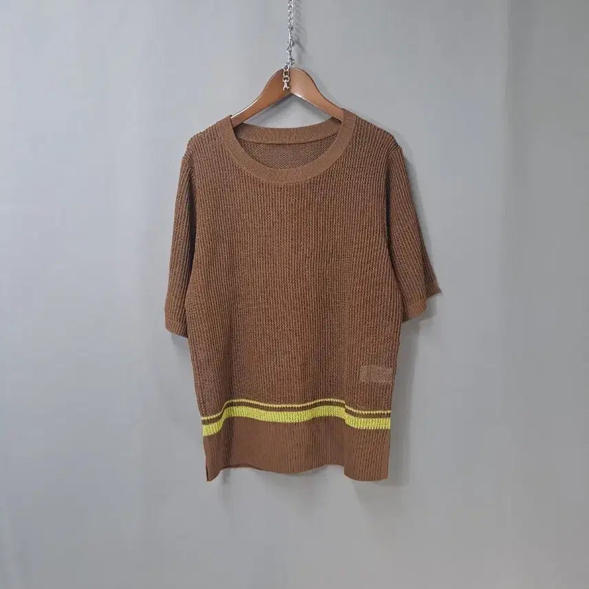 [BUNJANG] Macinto Brown Line Point Acrylic 100% Knit / Macinto  브라운 라인 포인트 아크릴100 니트