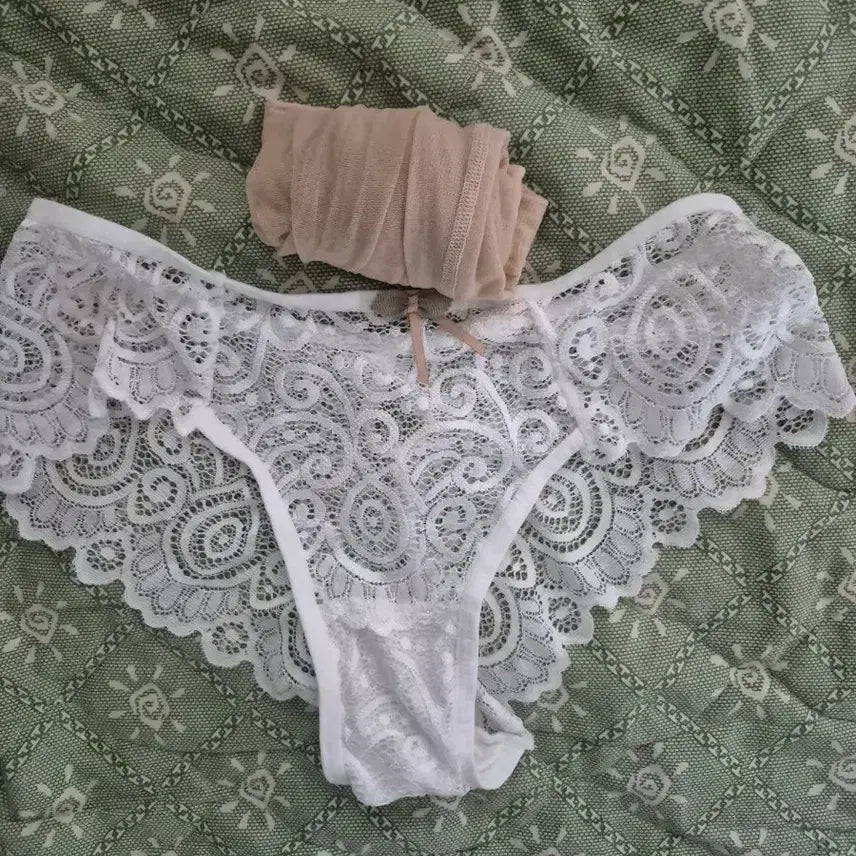 [BUNJANG] White Lace Panties & Nude Pantyhose Set / 중고 화이트 레이스 팬티 살색팬티스타킹