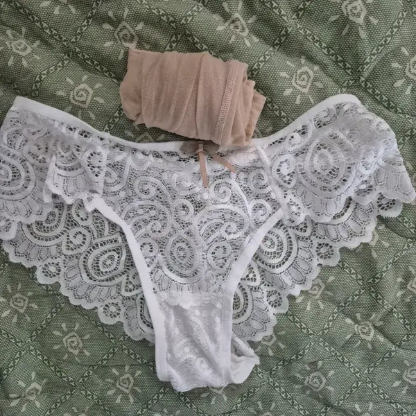 [BUNJANG] White Lace Panties & Nude Pantyhose Set / 중고 화이트 레이스 팬티 살색팬티스타킹