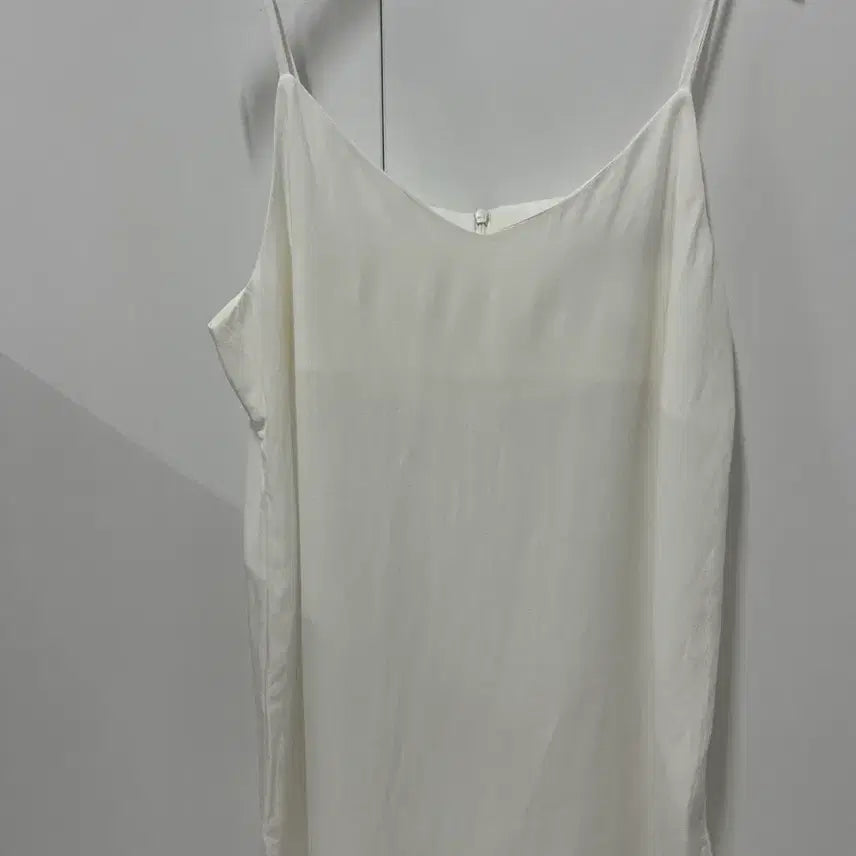 [BUNJANG] Linen V-Neck Sleeveless Blouse - Ivory / 린넨 브이넥 아이보리 나시 블라우스  뷔스티에 탑