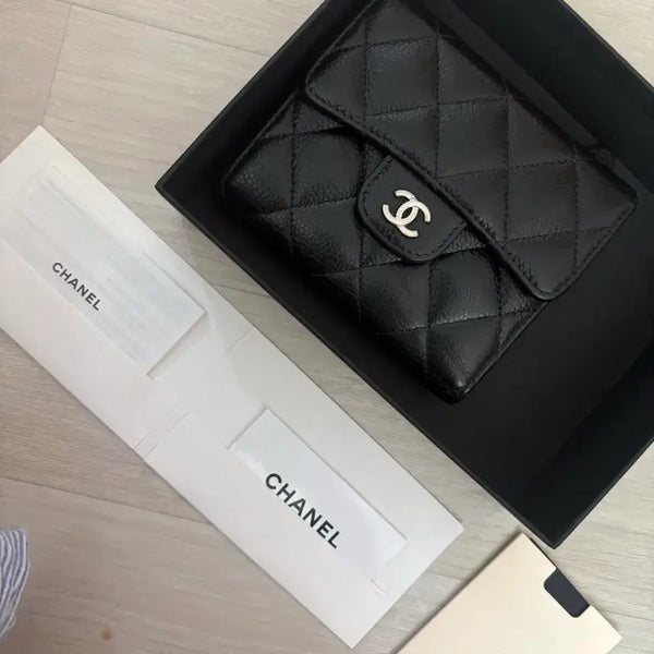 [BUNJANG] Chanel Caviar Bi-fold Wallet Silver Hardware / 샤넬캐비어 반지갑 은장