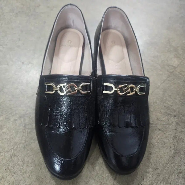 [BUNJANG] Aigner Black Leather Loafers with Gold Chain and Tassel Detail / 아이그너  로퍼