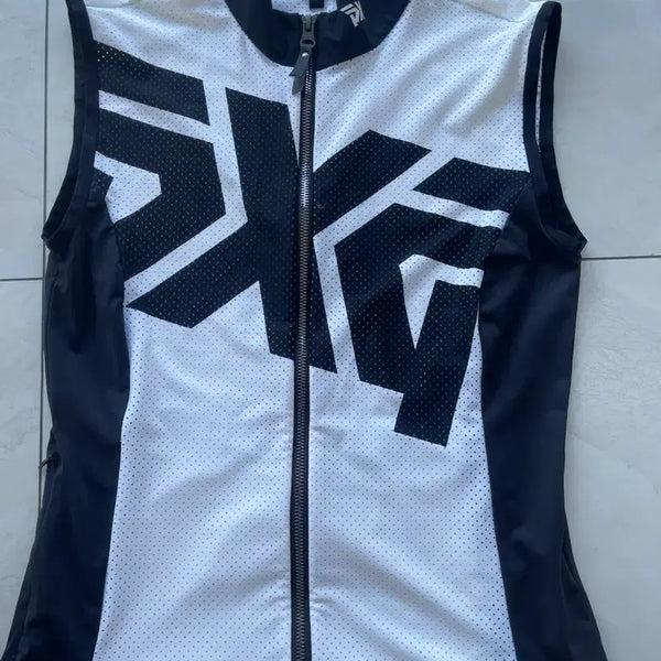 [BUNJANG] PXG Women's Golf Wear Zip-Up Vest White/Black / PXG 여성 골프웨어 집업 조끼 화이트 블랙(m사이즈)