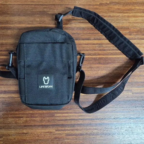 [BUNJANG] Lifework Square Wappen Mini Crossbody Bag / 라이프워크 사각와펜 스퀘어 미니 크로스백